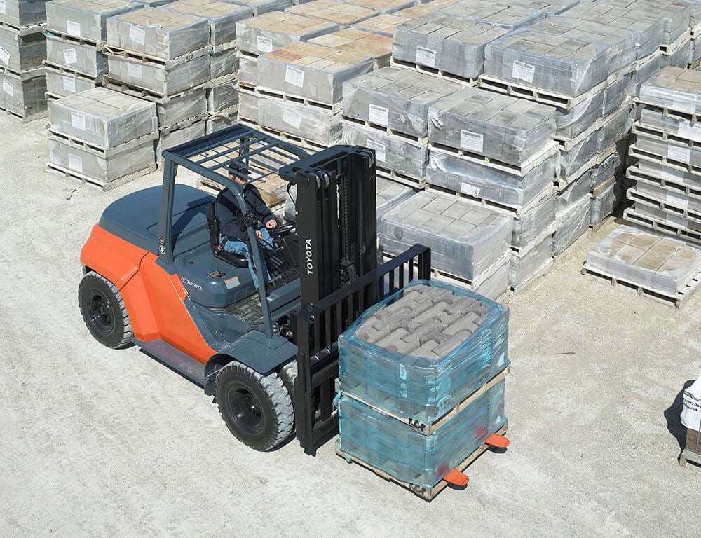 Large IC Pneumatic Forklift - Image 5
