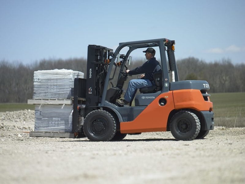 Mid IC Pneumatic Forklift - Image 4