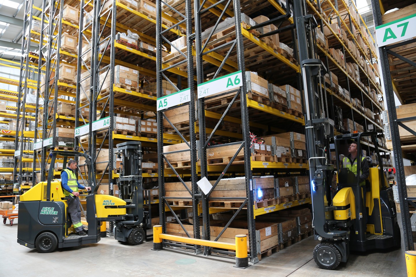 Aisle Master Order Picker - Image 2