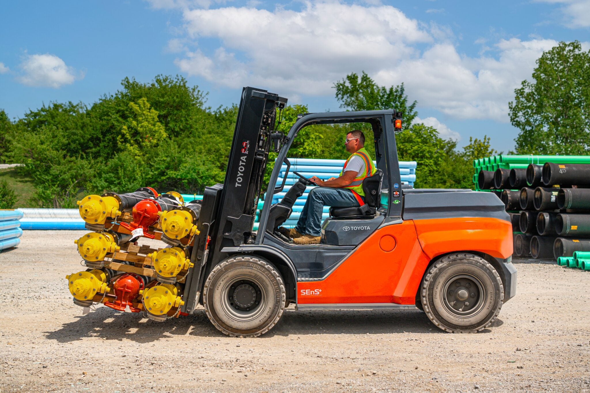 Integrated Large Electric Pneumatic Forklift - Image 5