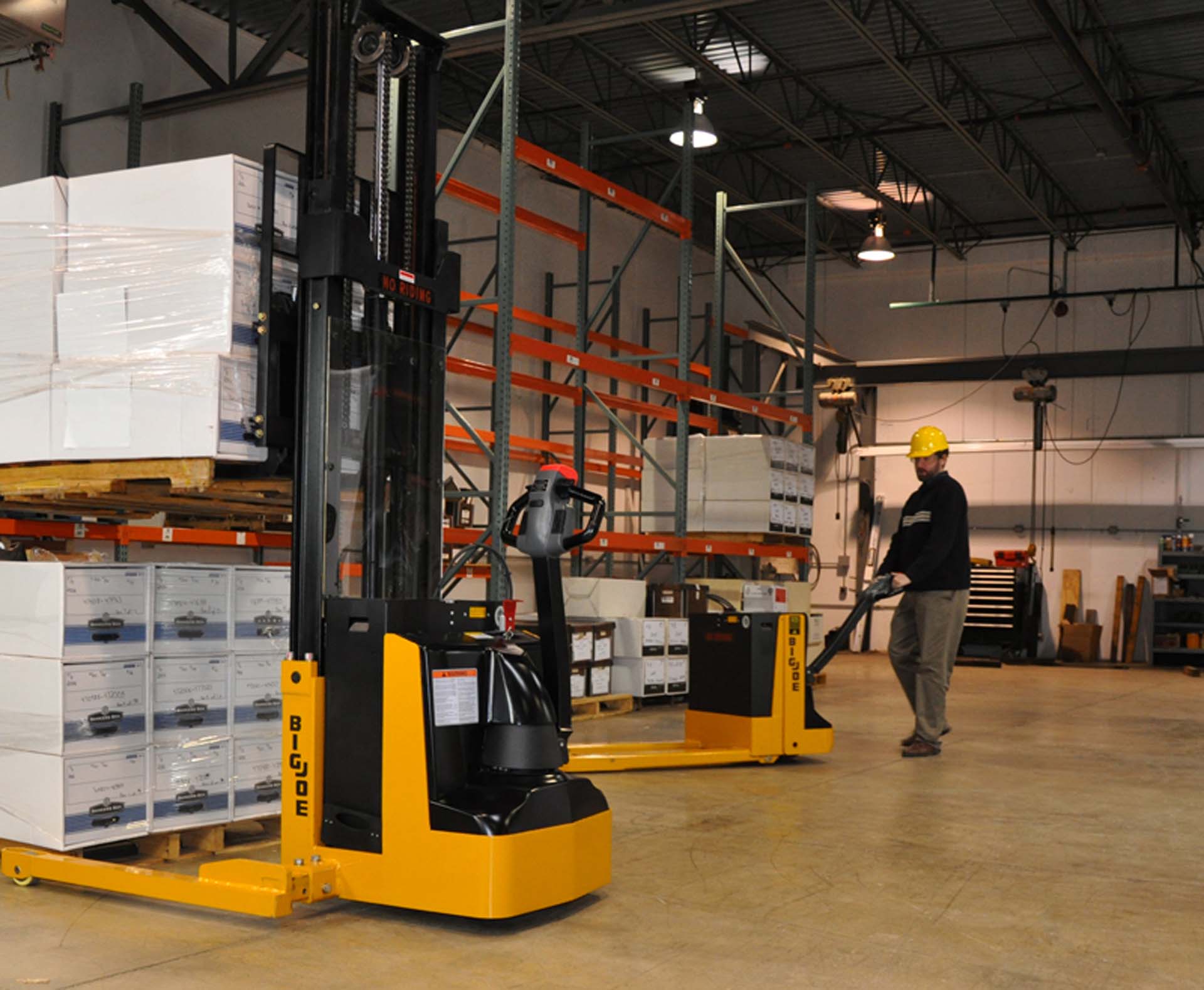 PDS25 - Power Drive Straddle Truck - Image 3