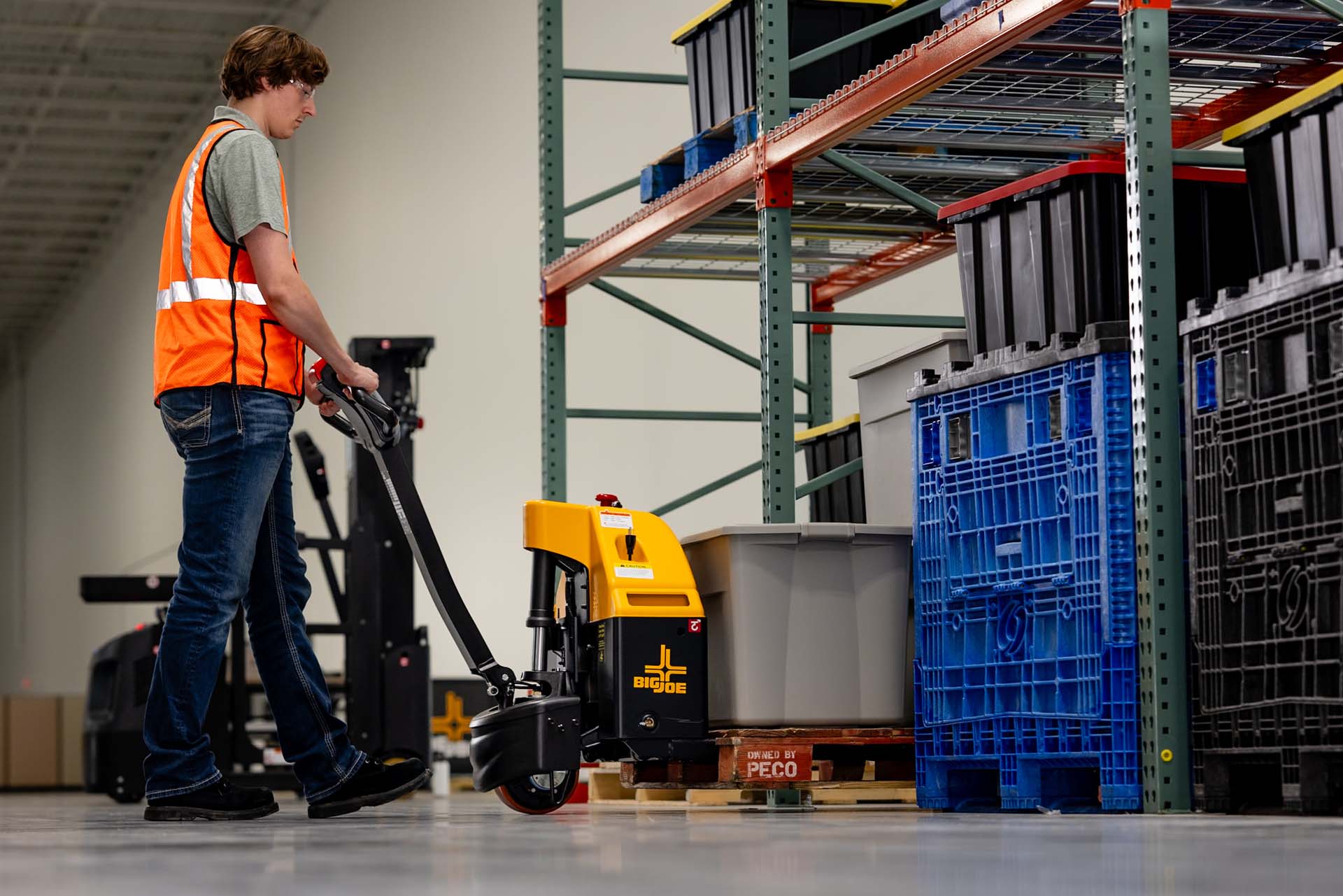 E30 - Electric Pallet Jack - Image 5